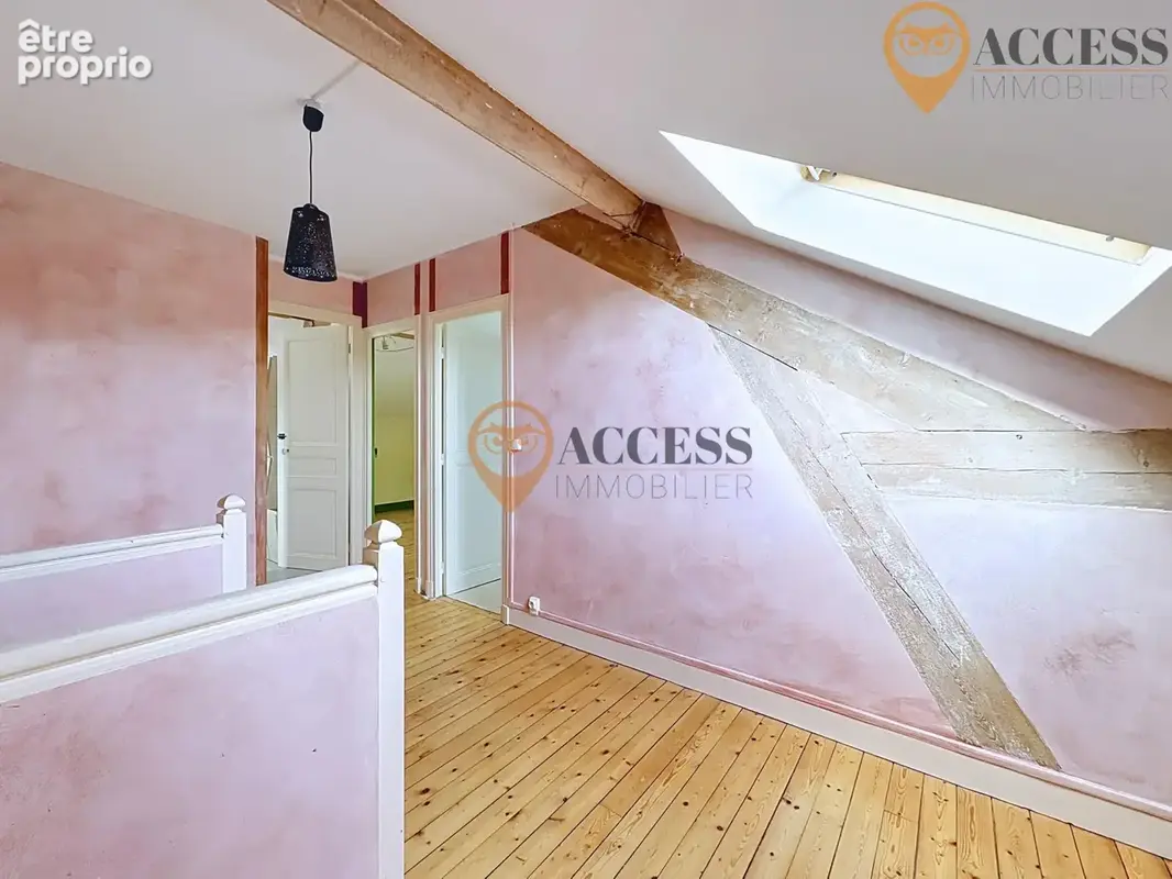 GROSLAY - Meulière familiale avec dépendance de 150m2 ! - photo 10