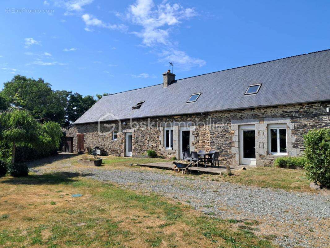 Maison à JAVRON-LES-CHAPELLES