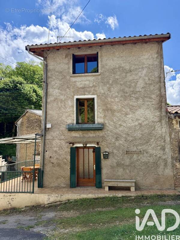Photo 1 - Maison à JUJURIEUX