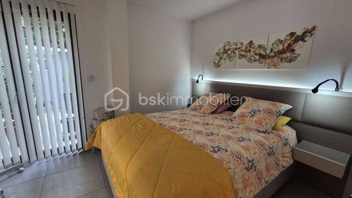 A vendre villa recente trois faces de 108m² sur terrain de 300m² en impasse a saint cyprien plage - proche du port - trois chamb - photo 13