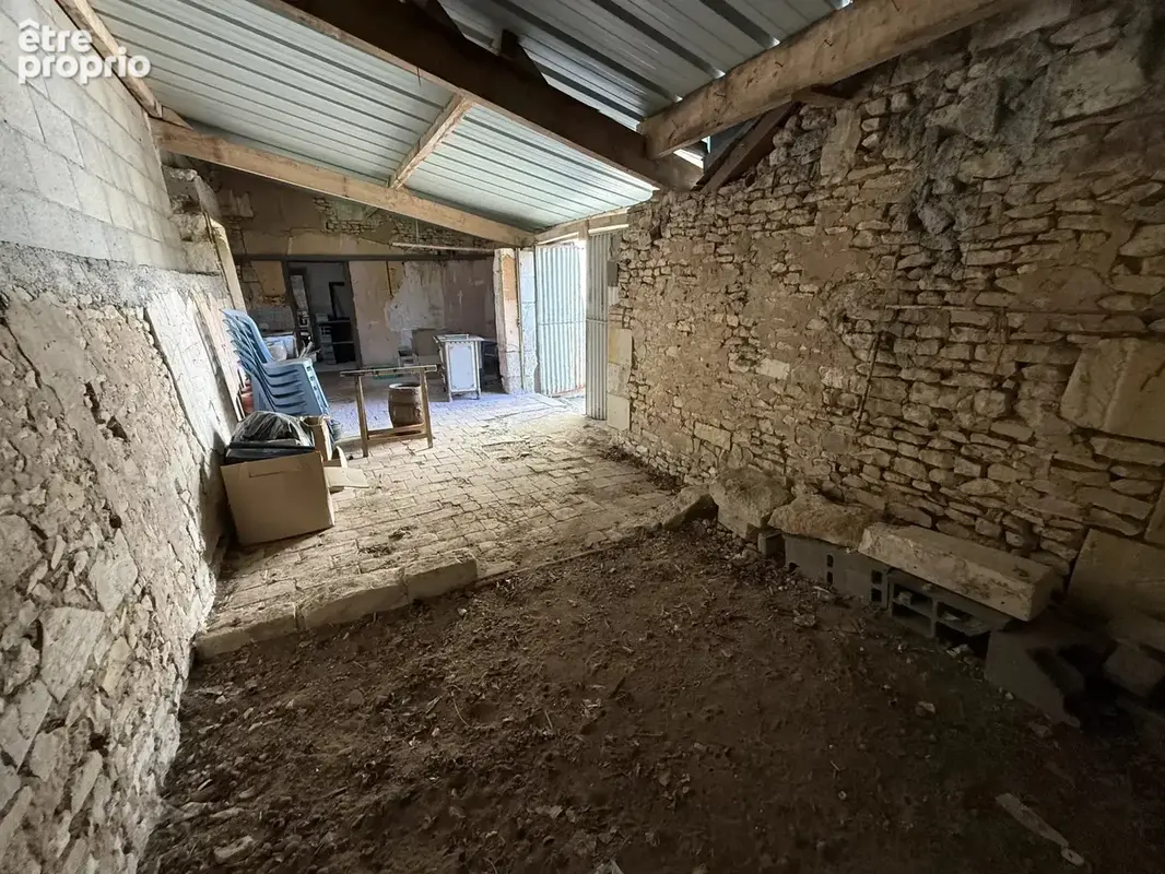 Maison de caractère à rénover – Beau potentiel - photo 10
