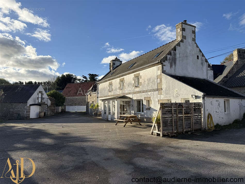 Maison à PONT-CROIX
