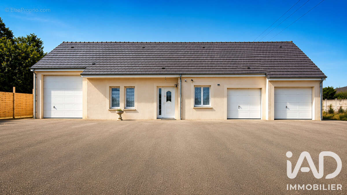 Photo 1 - Maison à VARENNES-LES-NARCY