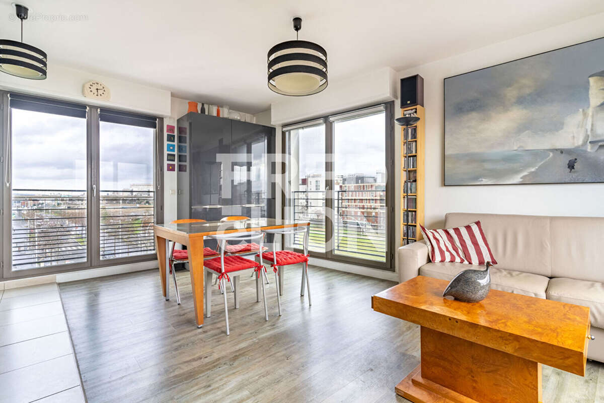 Appartement à NANTERRE