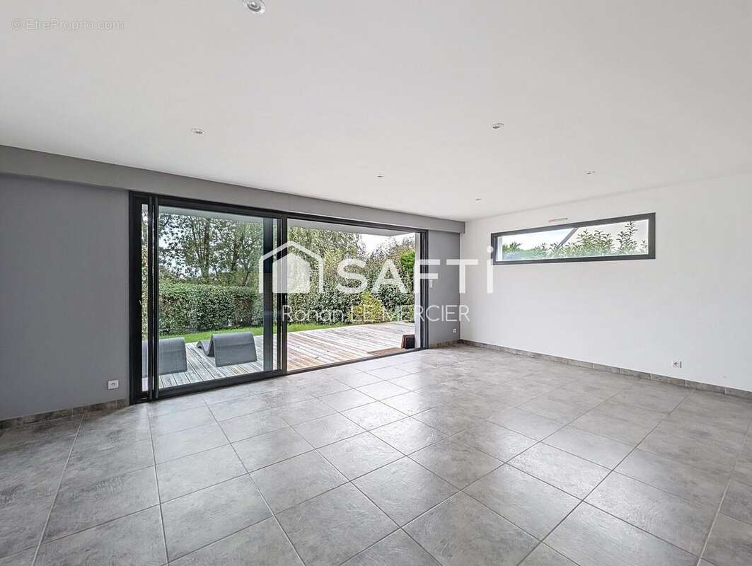 Photo 2 - Maison à MEUCON