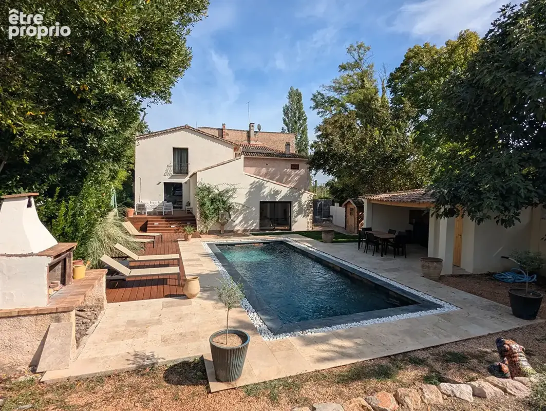 VILLECROZE maison rénovée de 138 m², 5 pièces, piscine au calme - photo 2