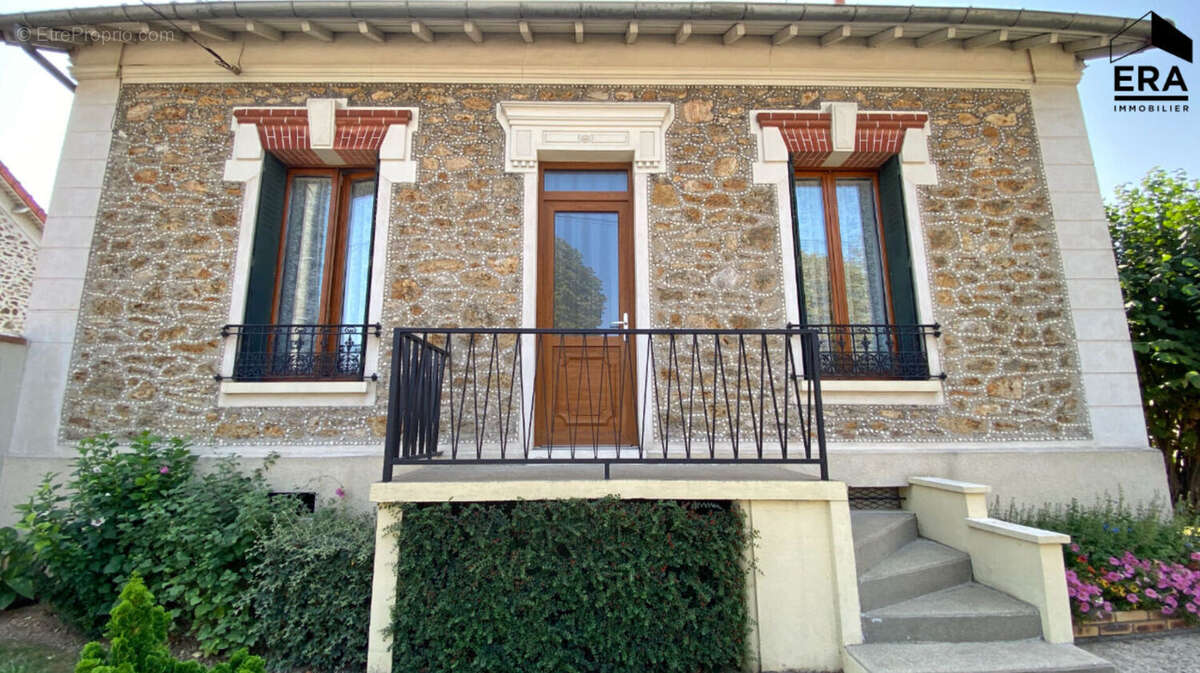 Maison à CORBEIL-ESSONNES