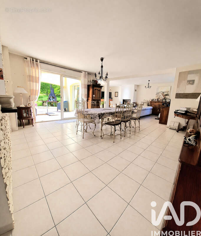 Photo 3 - Maison à TERRASSON-LAVILLEDIEU
