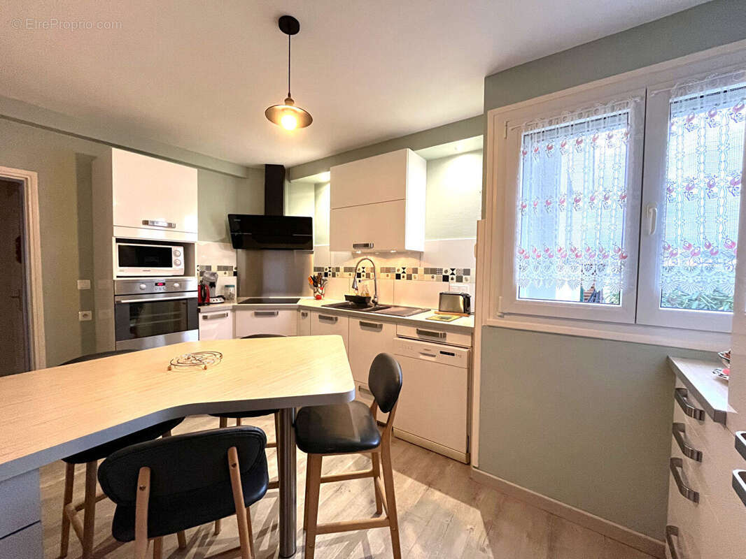 Maison à ARPAJON-SUR-CERE