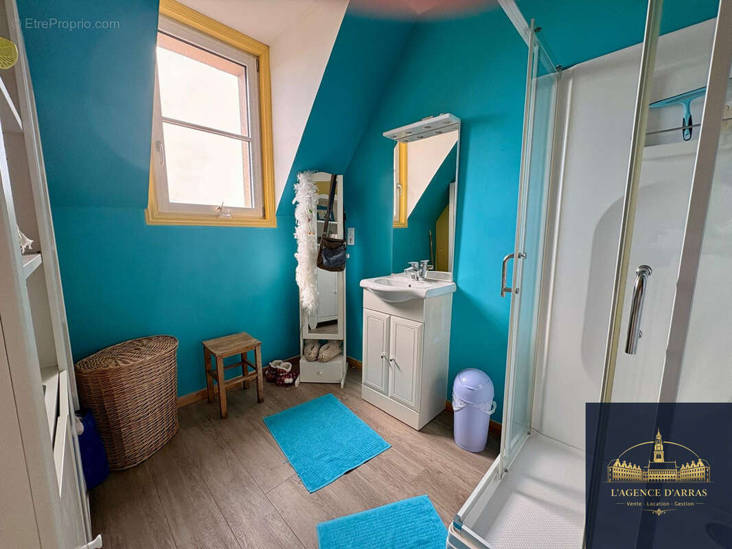 Maison de maître de caractère  171 m2 sur parcelle de 1000 m2  Prix raisonnable pour un bien d'exception - photo 12