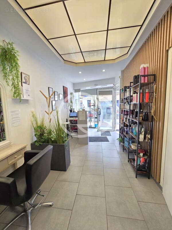 Commerce à SAINT-POL-SUR-TERNOISE