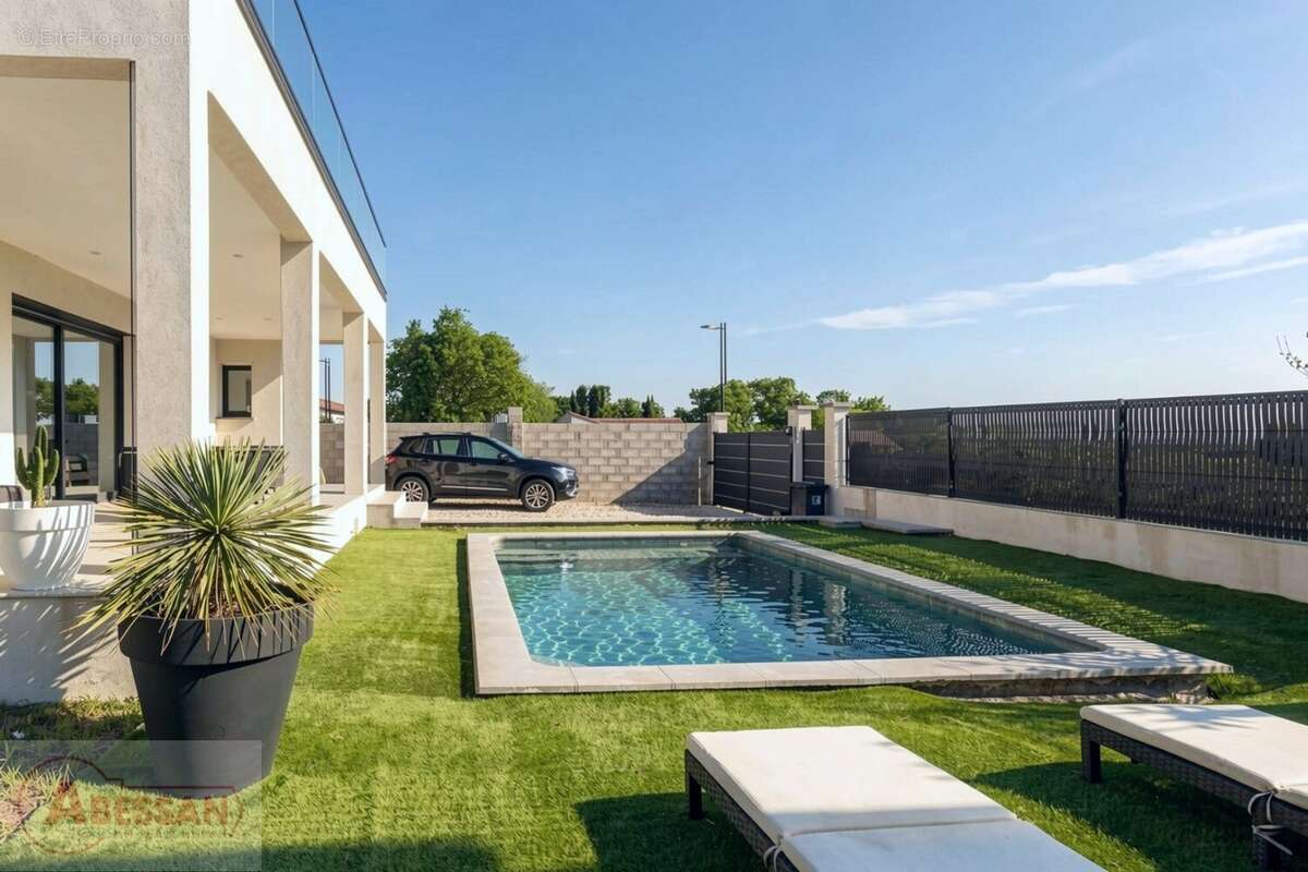 Maison à SAUZET