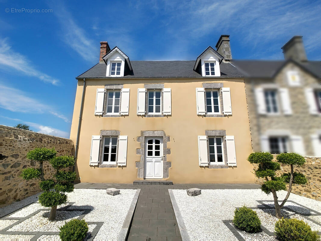 Maison à TOURVILLE-SUR-SIENNE