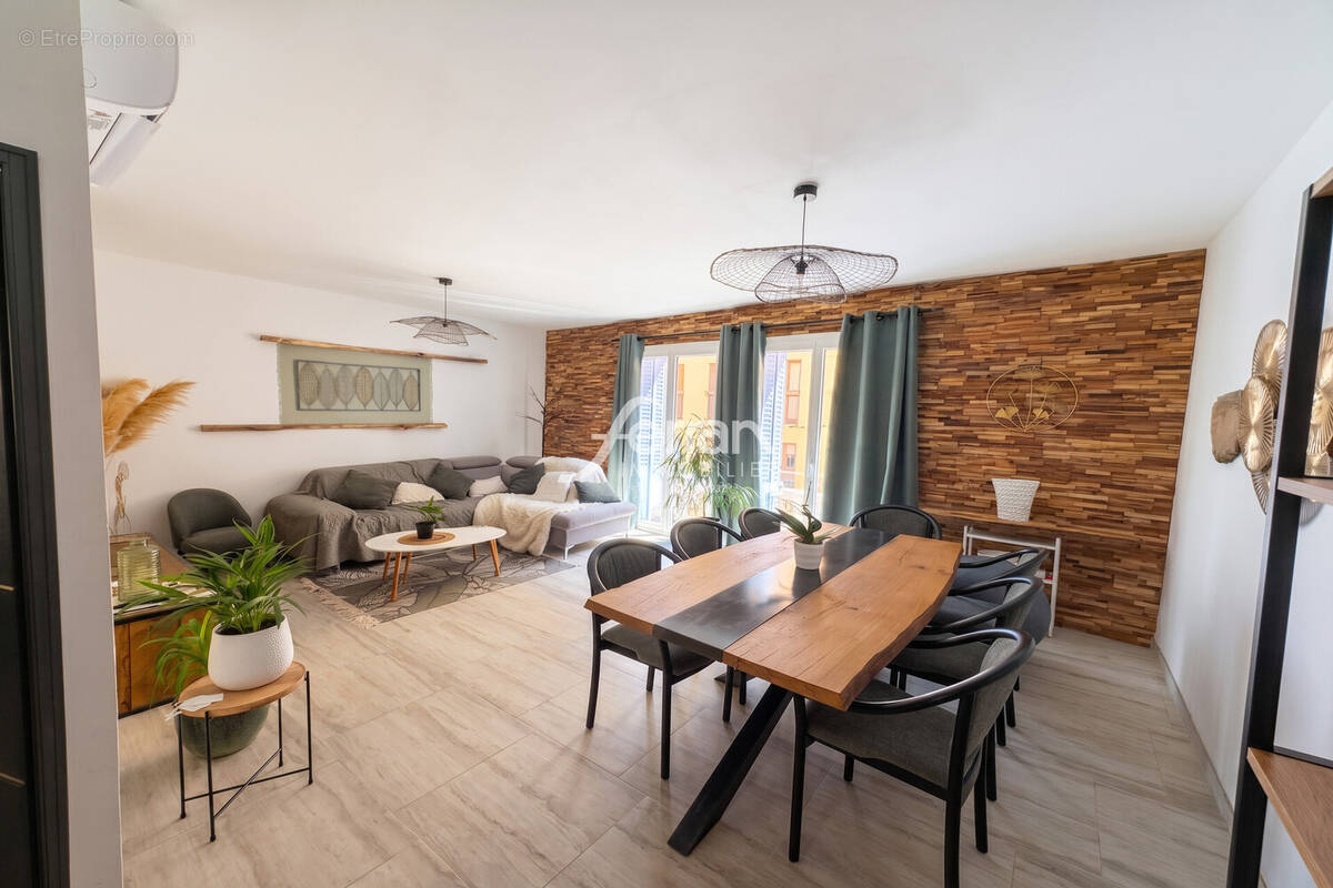 Appartement à FREJUS