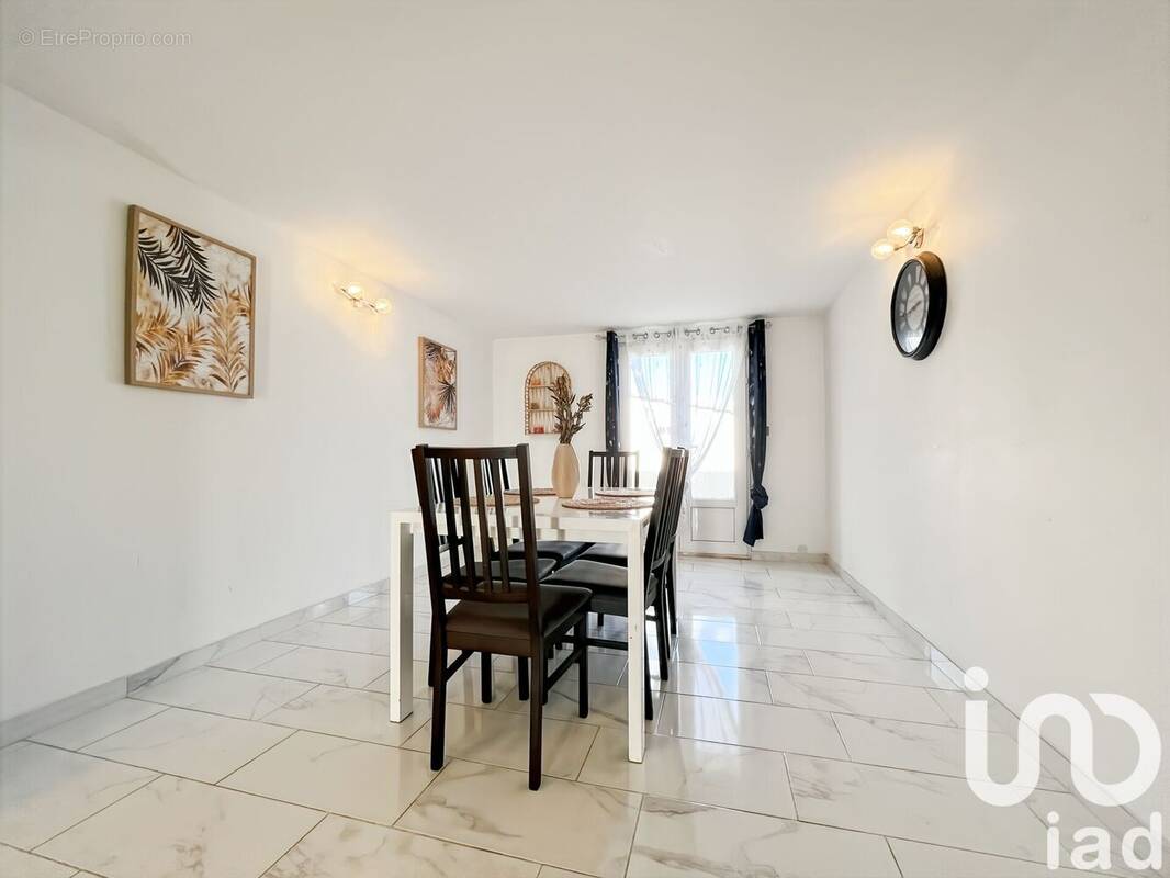 Photo 1 - Maison à CHAMPIGNY