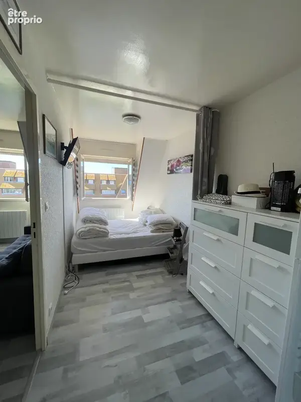 Appartement 2 pieces 25m2 renové vue mer ! vendu meublé ! - photo 6