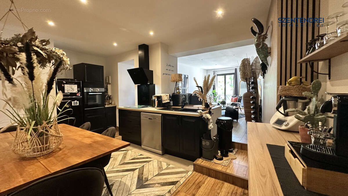 Appartement 70 m² à Lunel  - photo 6