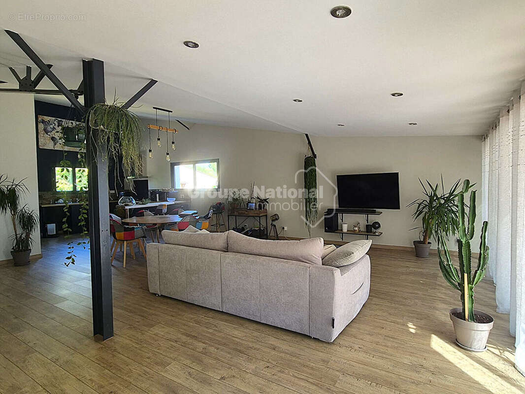 Maison Malemort Du Comtat 5 pièces avec piscine - photo 3