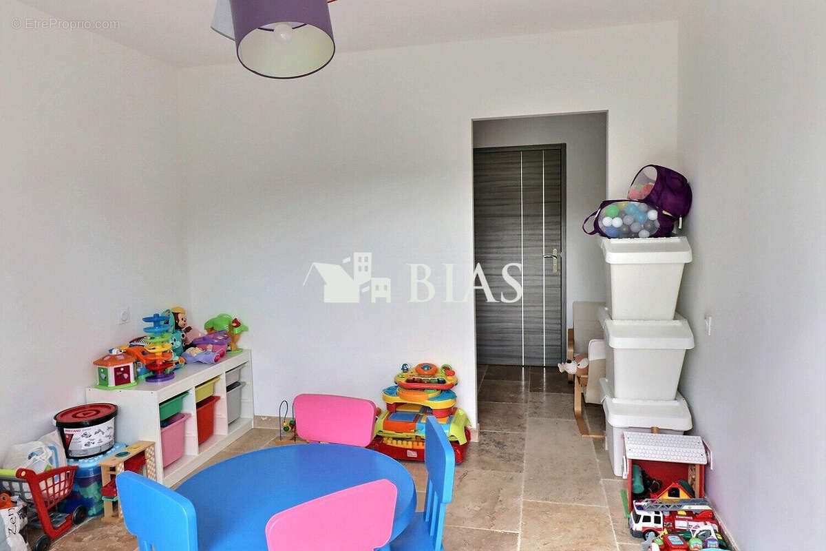 Maison à LE MESNIL-SUR-BLANGY