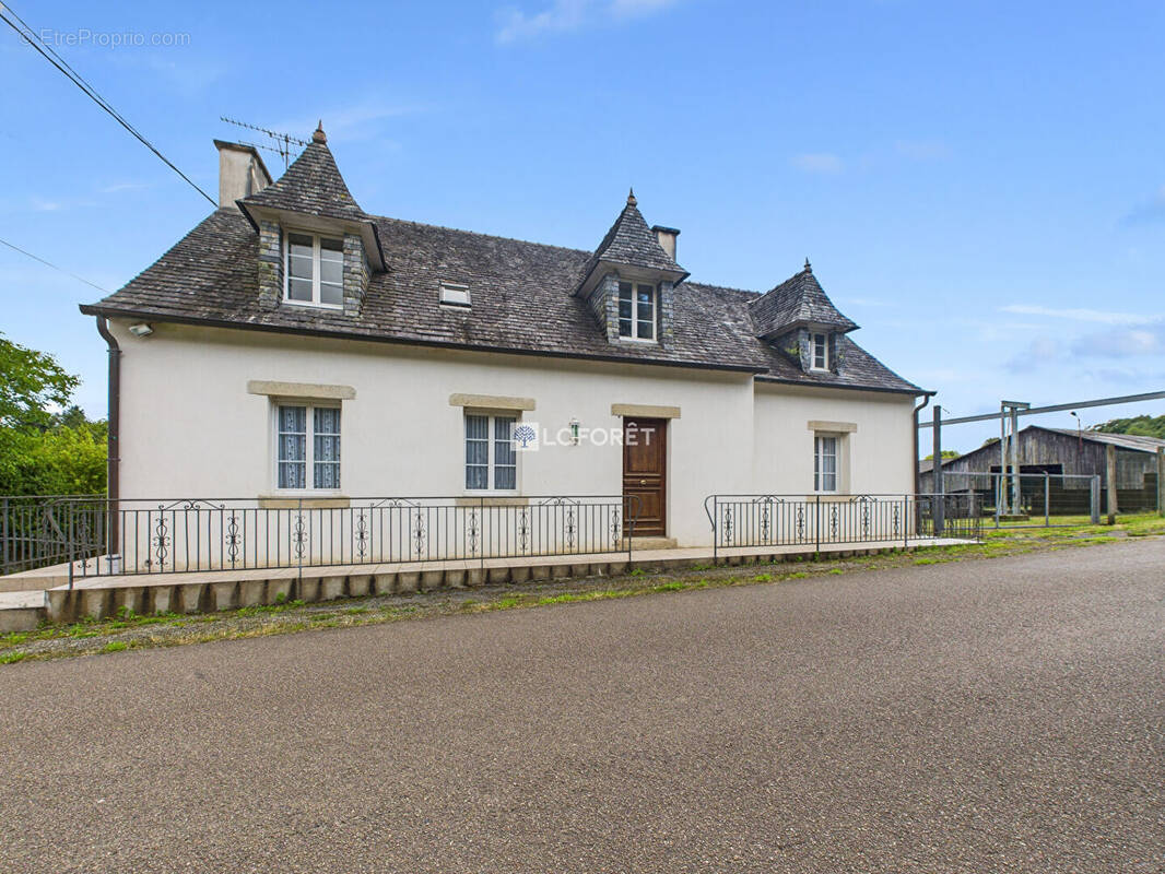 Maison à SAINT-RIVOAL