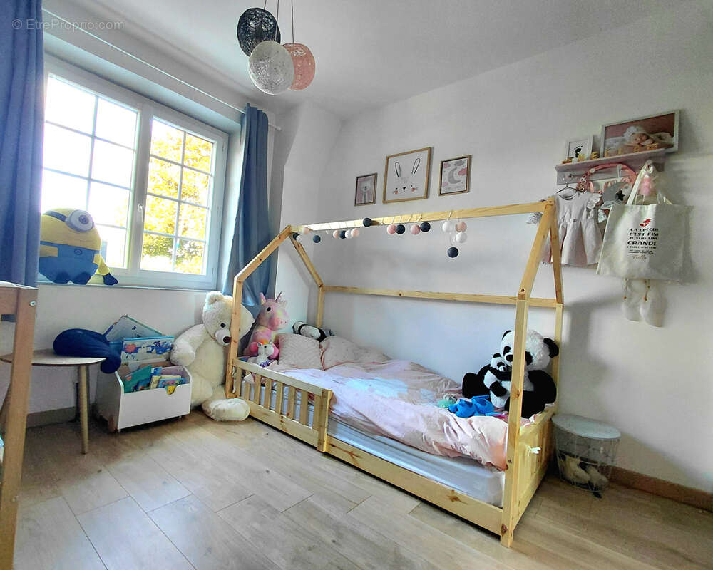 Maison à VERNEUIL-EN-BOURBONNAIS