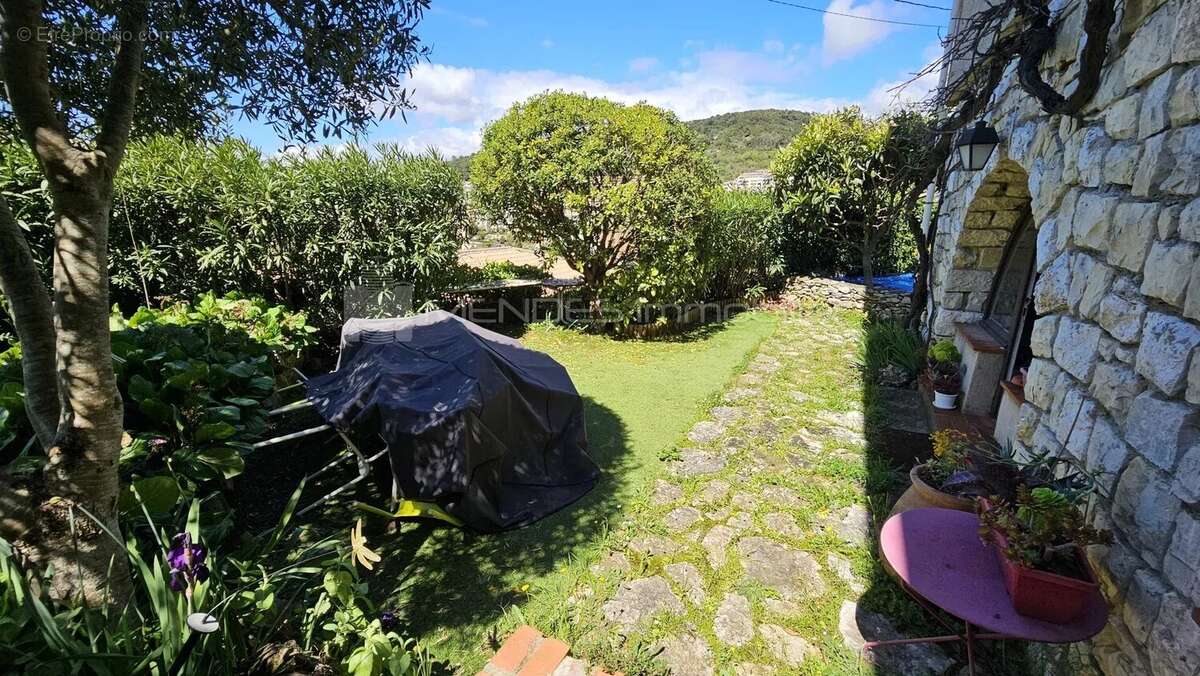 Villa avec piscine et belle vue proche village - photo 16