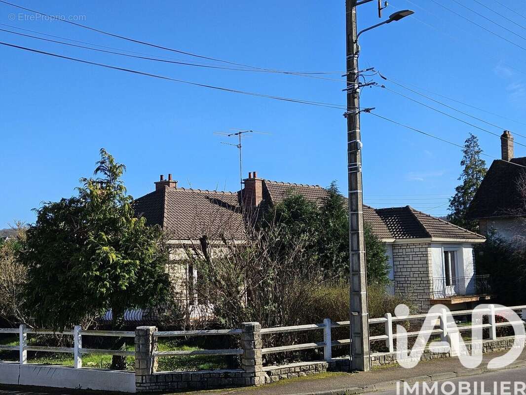 Photo 3 - Maison à VILLENEUVE-SUR-YONNE