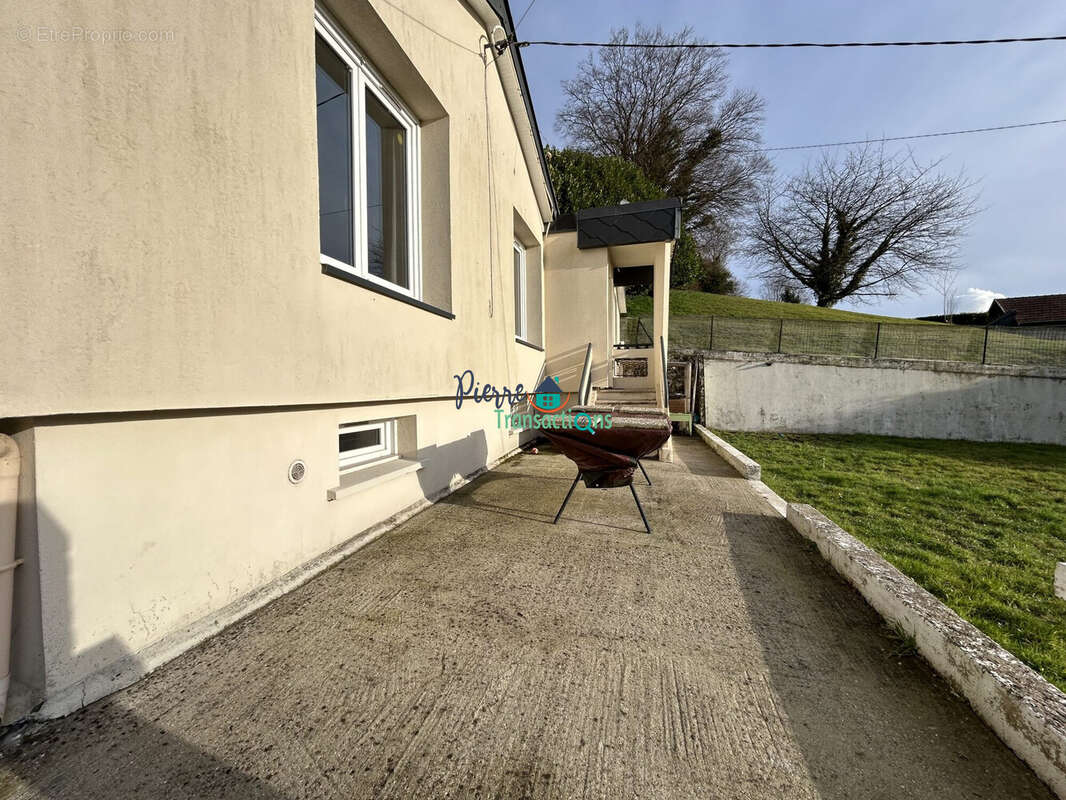 Maison à GRUCHET-LE-VALASSE