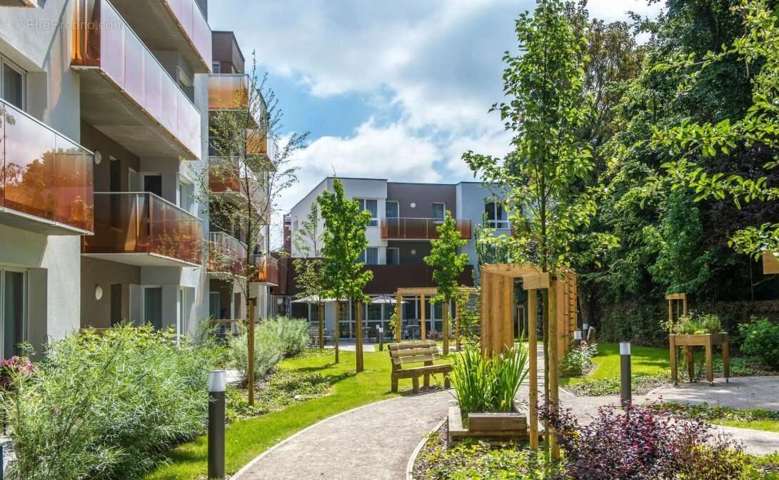 INVESTISSEMENT LOCATIF  TOURCOING  Résidence Seniors Les Jardins d'Arcadie - 5,22 % de rentabilité - photo 13