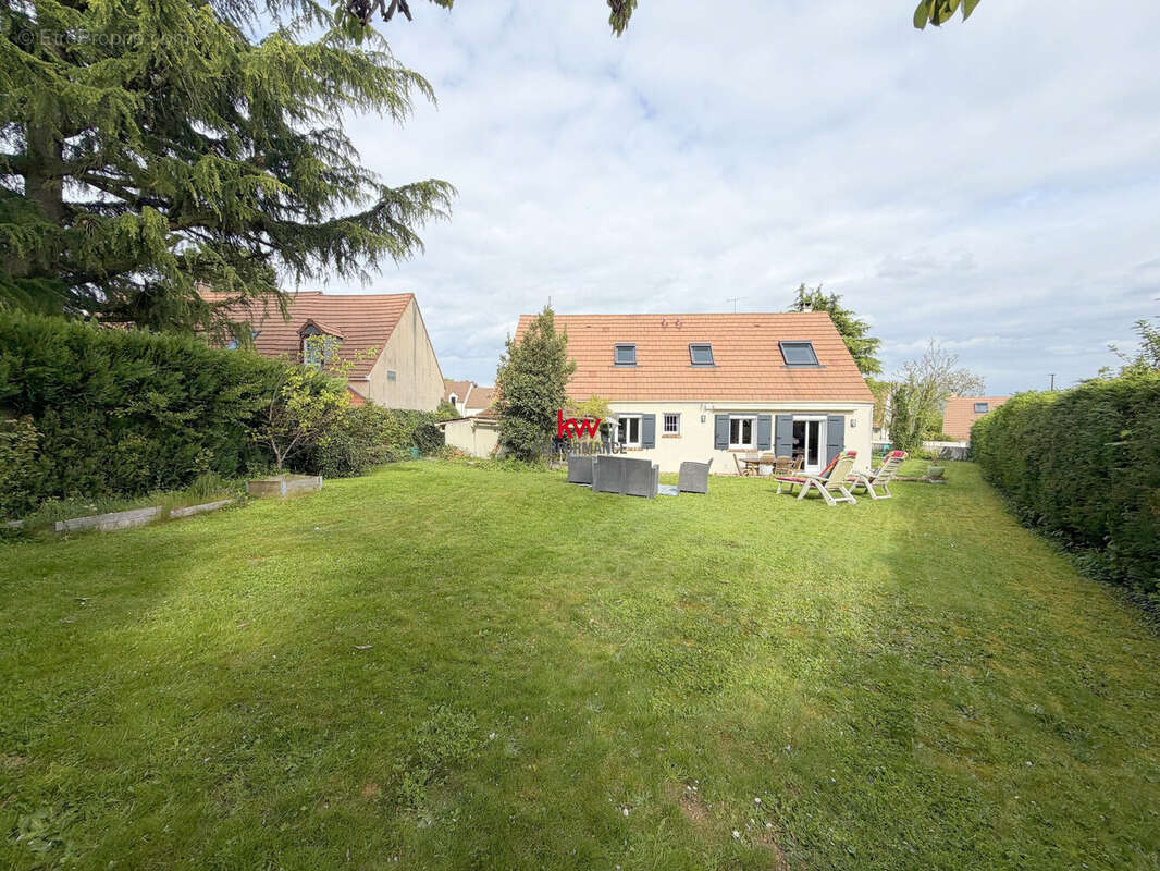 Maison à ATTAINVILLE