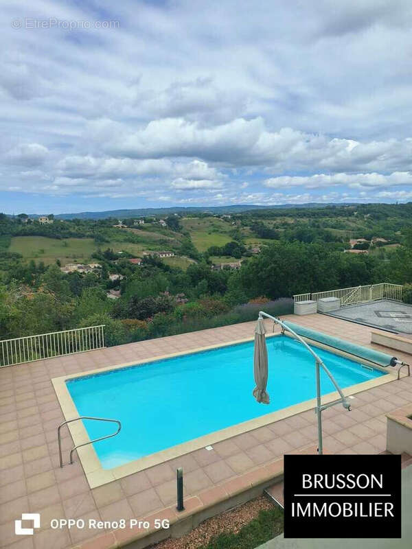 Maison 233 m² à Castres  - photo 2