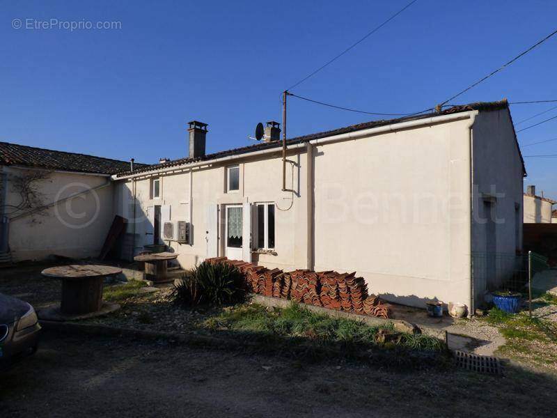 Maison à VILLEFAGNAN