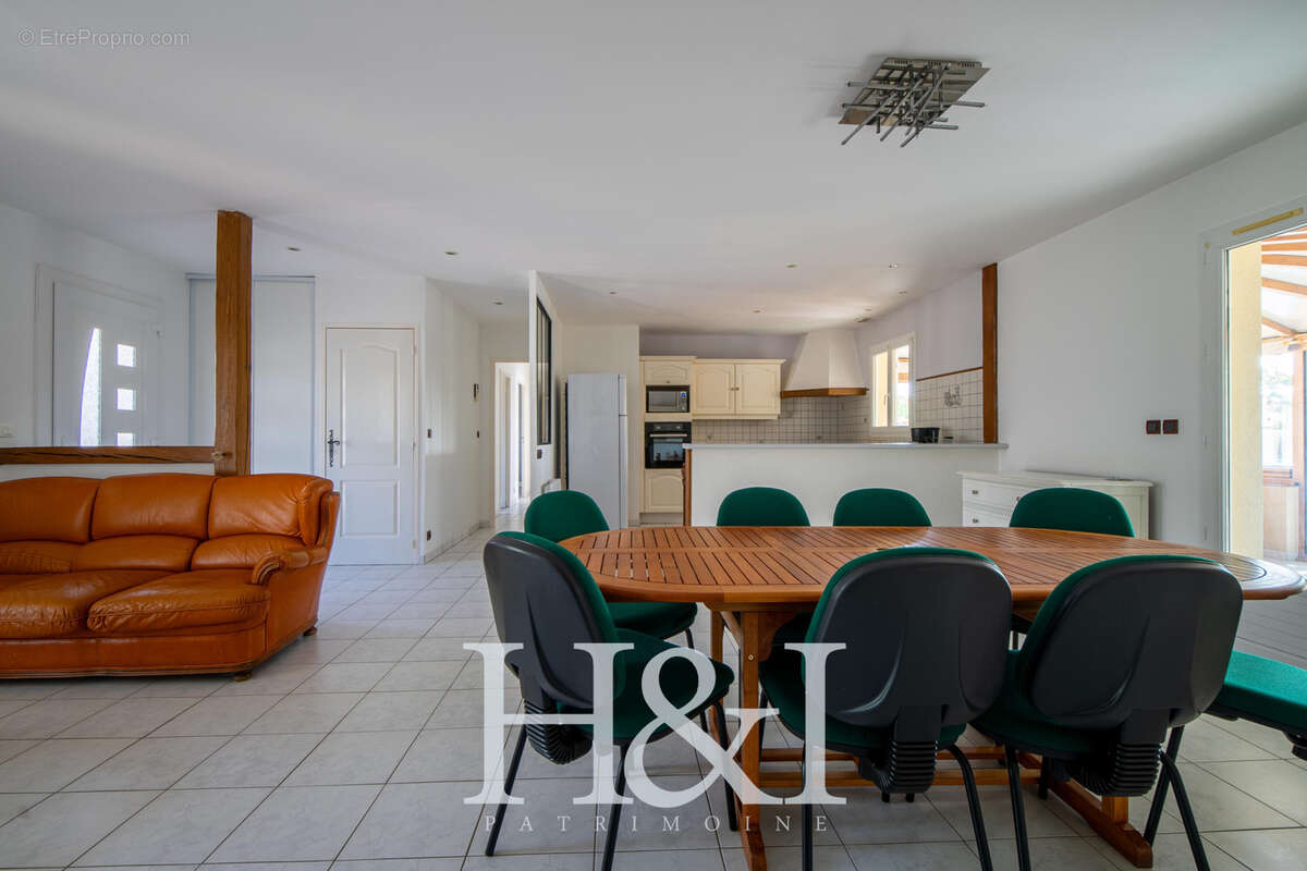 Maison à NIEUIL-L&#039;ESPOIR