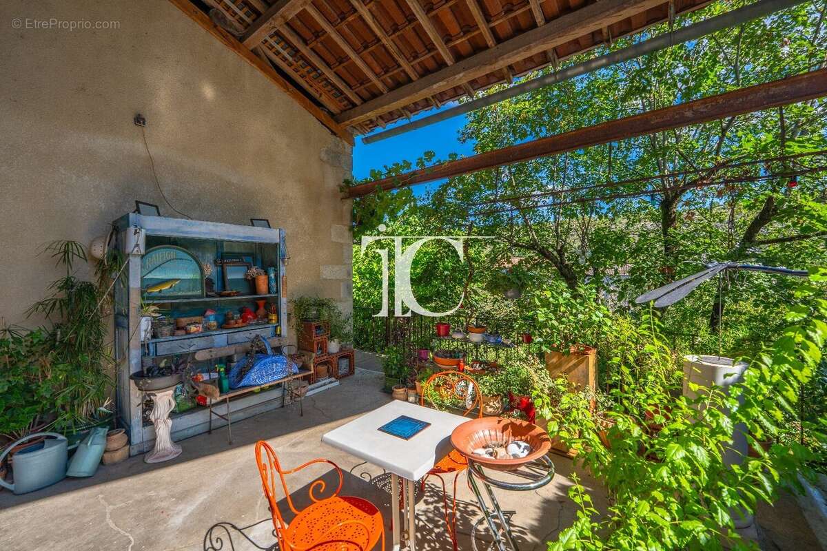 Maison à LES ASSIONS