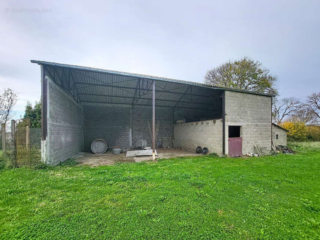 Maison à MONTCHATON