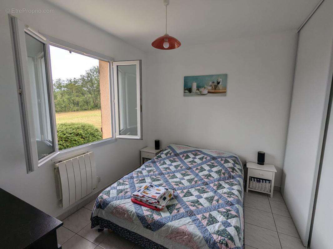 Maison à SAVIGNAC-LES-EGLISES