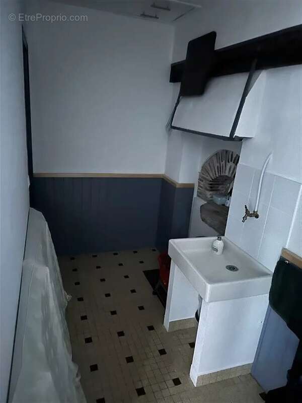 Maison à LUSSAC-LES-EGLISES