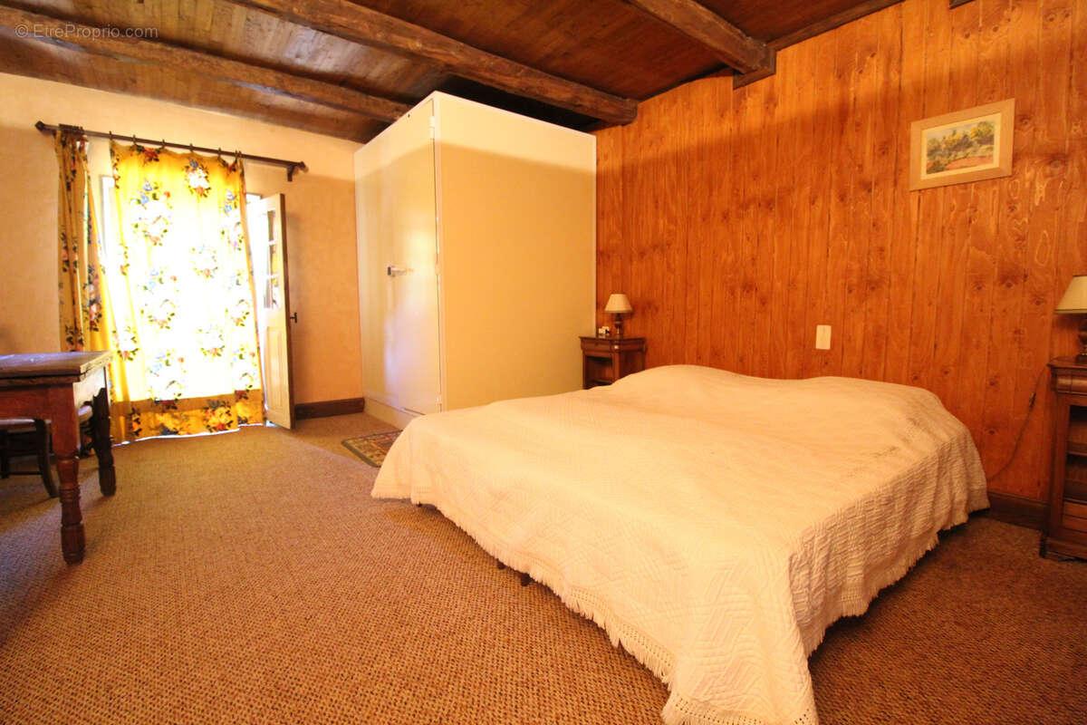 Maison à SAINT-JUERY