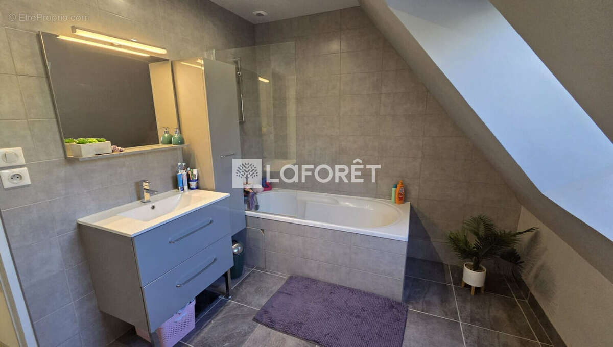 Maison à MONDEVILLE