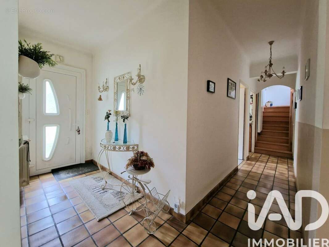 Maison 153 m² à Plesse  - photo 9