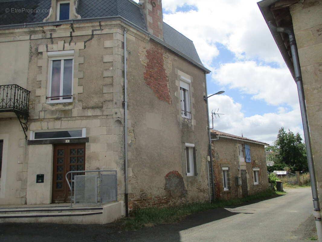Maison à CHATEAU-GARNIER