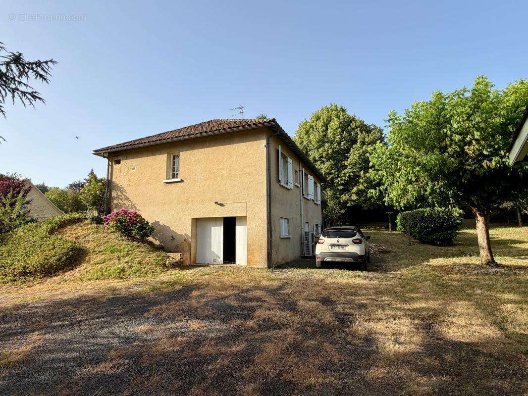 Maison à pied du centre de Sainte-Alvère - photo 3