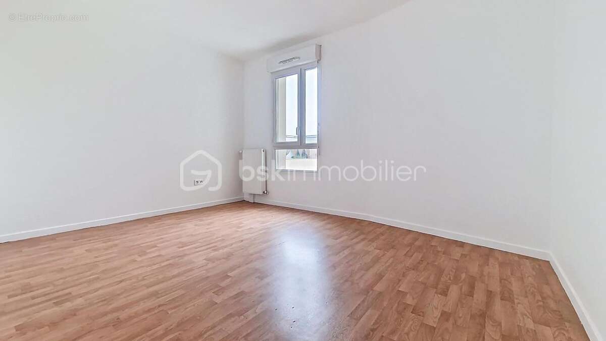 Appartement à AUBERVILLIERS