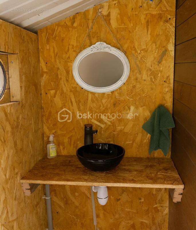 Terrain à SAVONNIERES