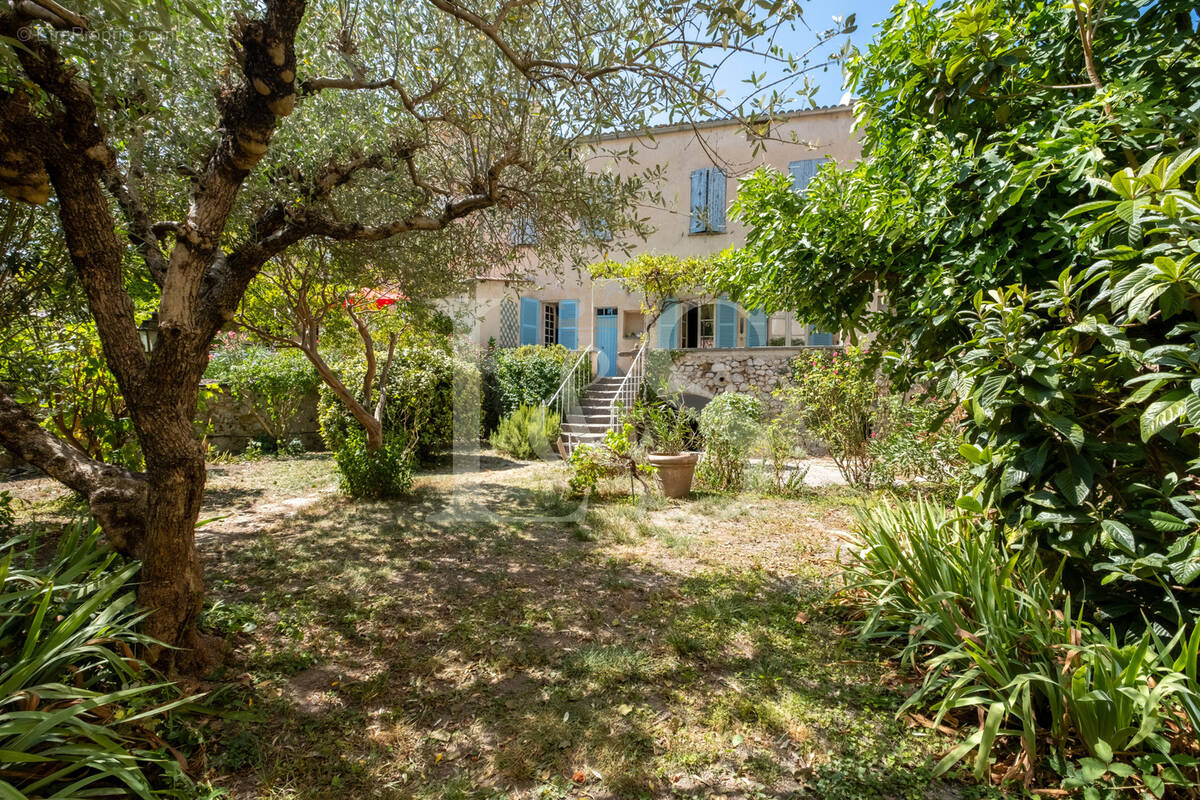 Maison à BUIS-LES-BARONNIES