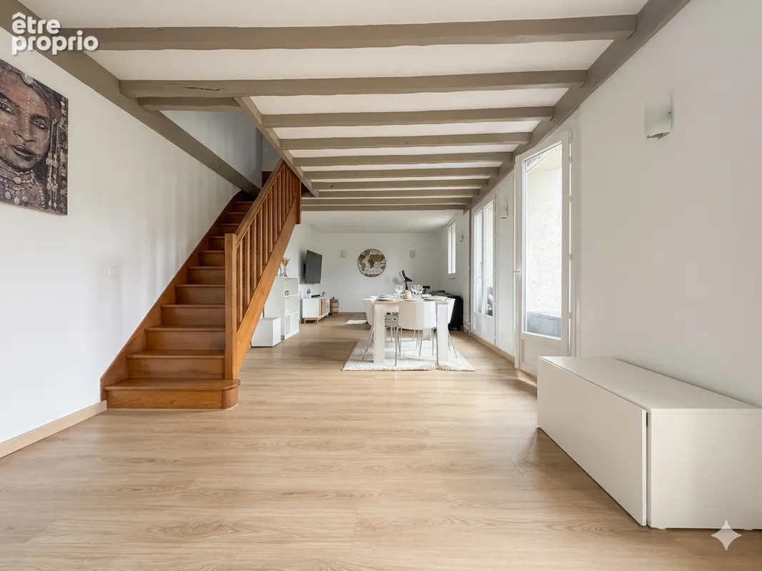 Maison à AVILLY-SAINT-LEONARD