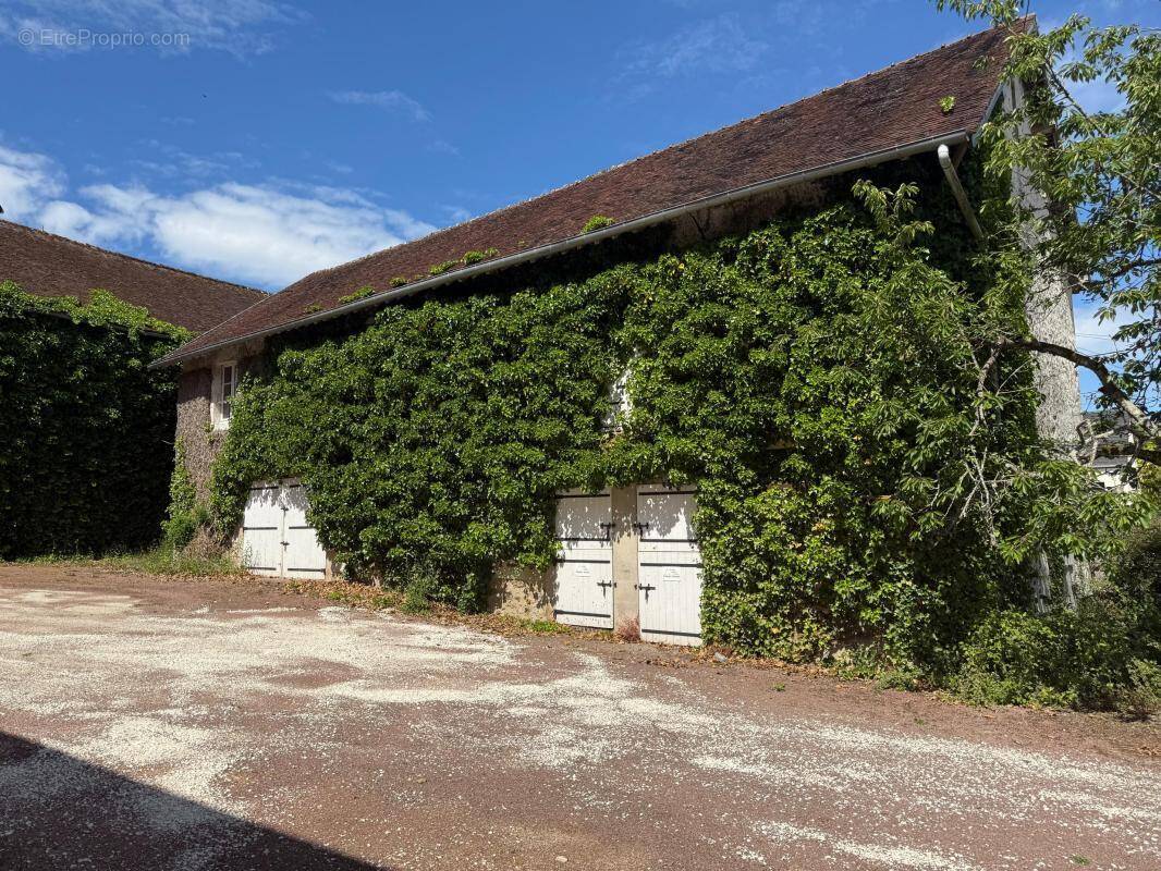Maison à MOUROUX