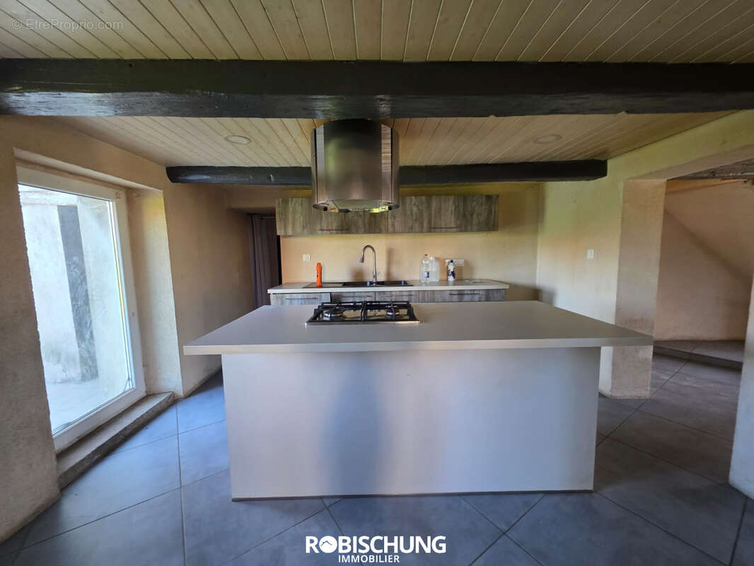 TRAUBACH LE BAS : Maison de 187 m2 avec dépendance - photo 2