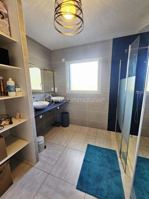 Maison à BAINS-SUR-OUST