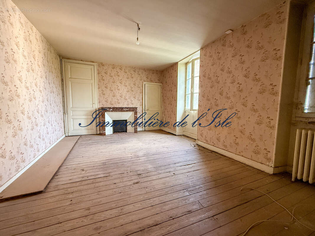 Appartement à CUBJAC